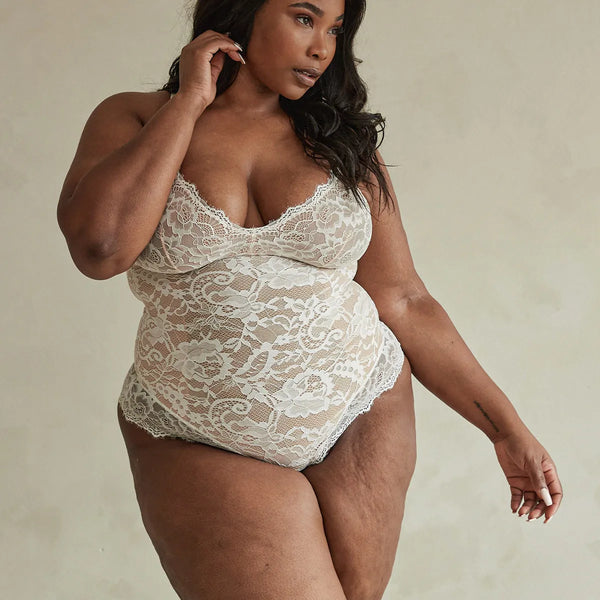 Shaping Lace Shapewear Bodysuit